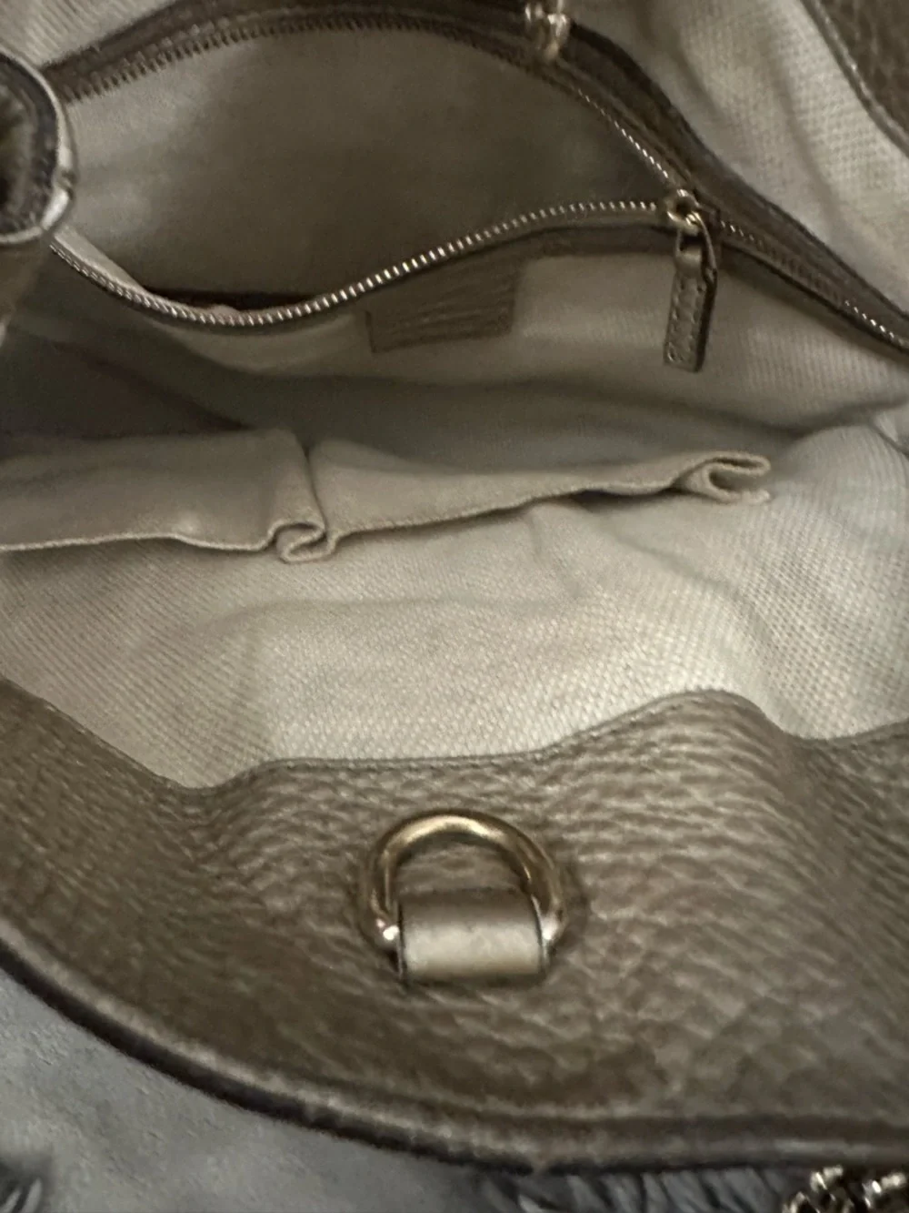 Gucci Metallic Taupe Soho Leather Shoulder Bag - Picture 6 of 8